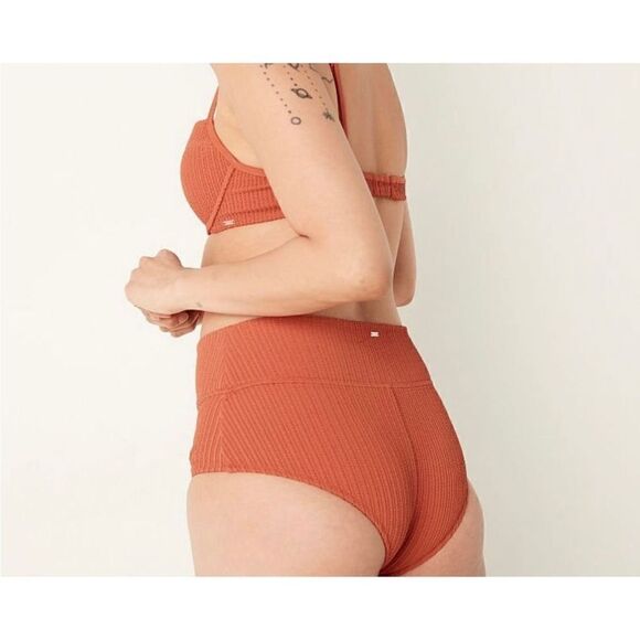 Pink Victoria’s Secret Swim Set Crinkle Push Up Top Size L DD Bottom Size L - Picture 2 of 13